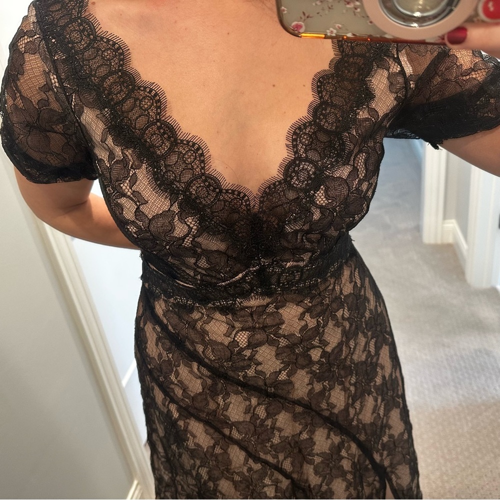 EUC Anthropologie Sheerly Beloved Layer of Lace Maxi Dress - Size 4 - Picture 16 of 16